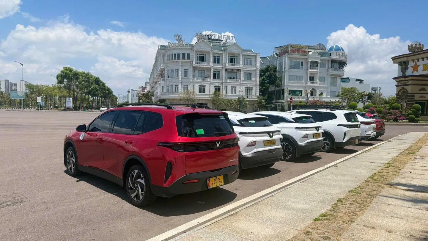 Xe 4 chỗ và 7 chỗ
